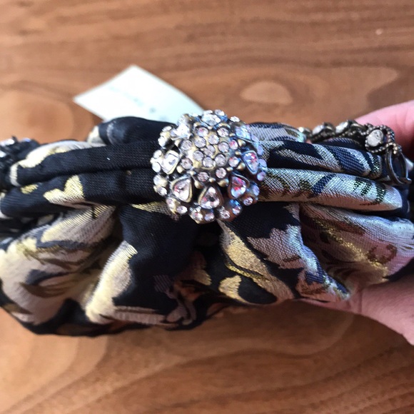 NWT Crystal And Cloth Wristlet - Picture 3 of 8